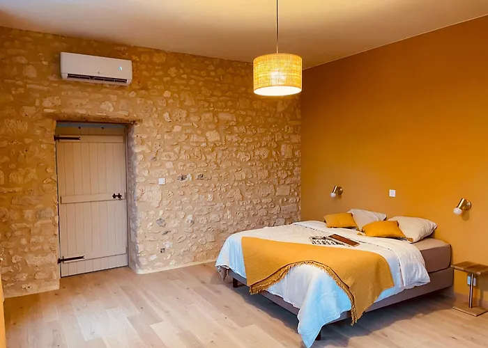 La Maison Du Rocher 3* Bayac