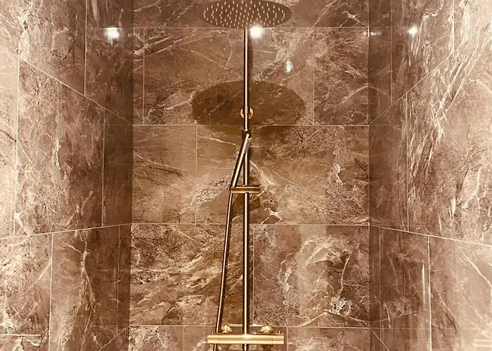 La Maison Du Rocher 住宿加早餐酒店 3*